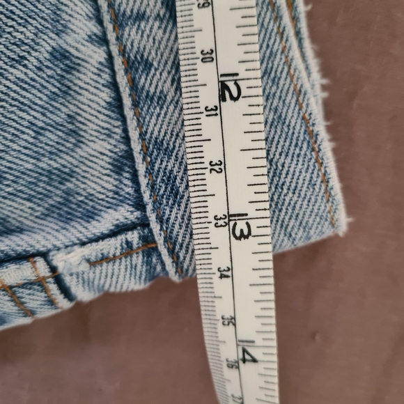 Levis 8 Denim Low Waist Shorts | Ripped Denim Summer Shorts with Sides Slits - Picture 7 of 9